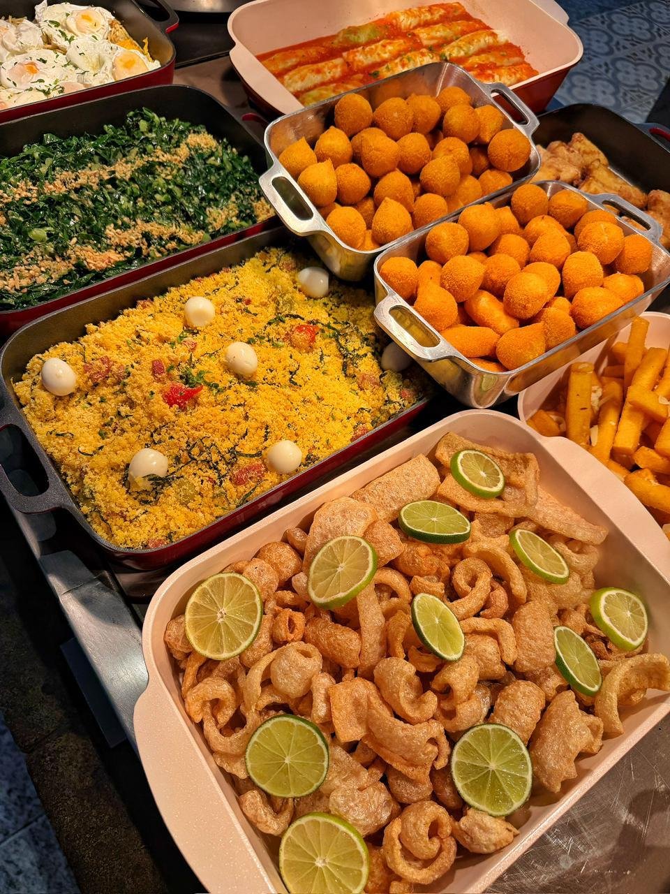 Torresmo, croquetes e petiscos
