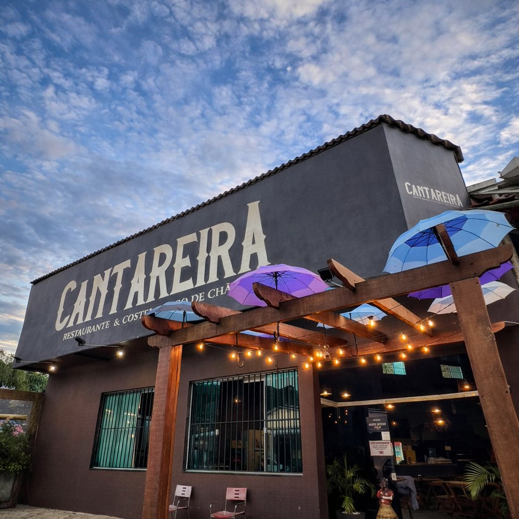 Fachada do Restaurante Cantareira ao entardecer